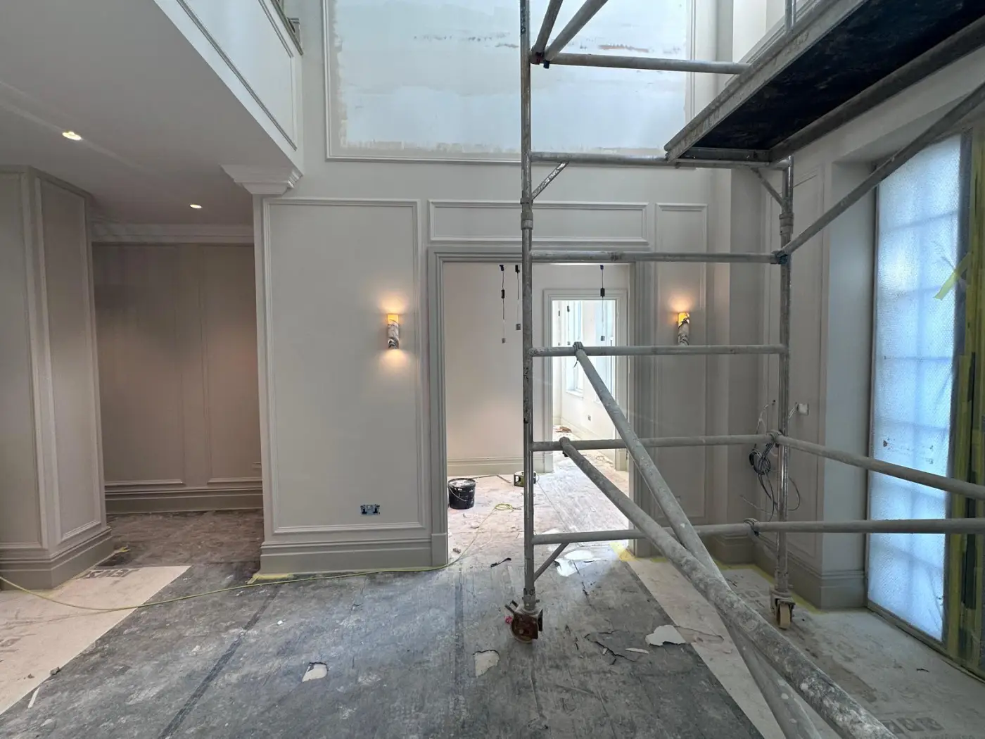 Double height volume at the centre of the plan, The Bishops Avenue Hampstead